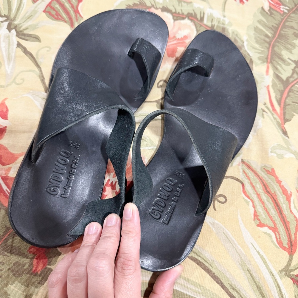 Elegant Black Leather Sandals